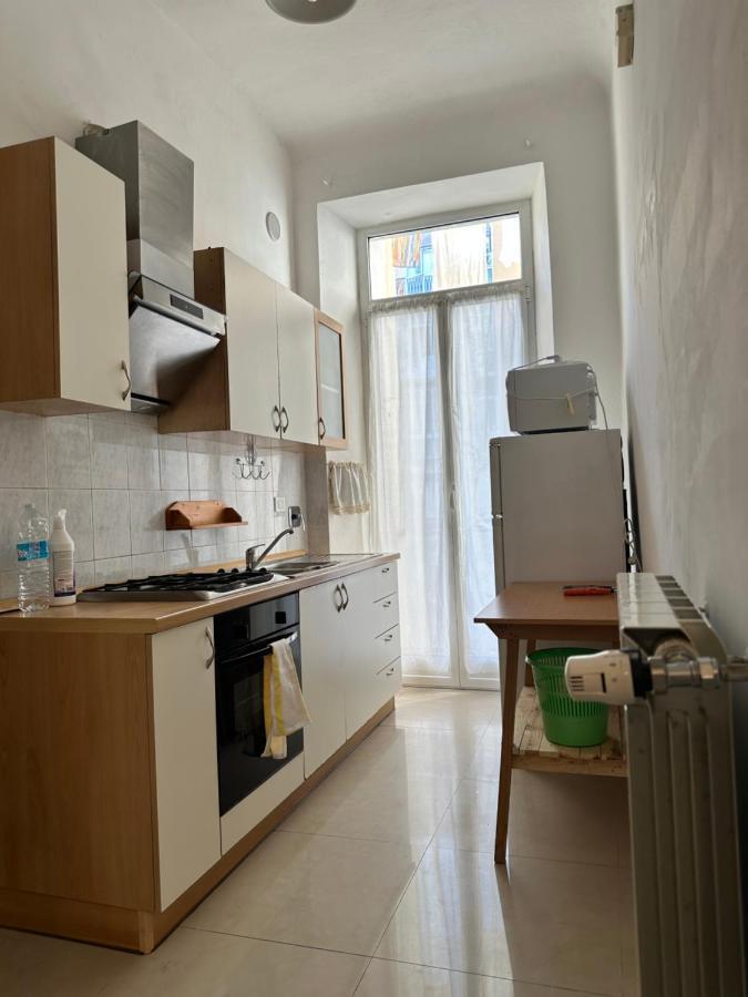 Alloggio In Centro Ben Servito Savona Exterior foto